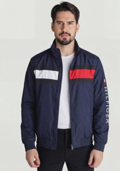 Chaqueta Cortavientos Hombre Azul Oscuro Franjas Rojas