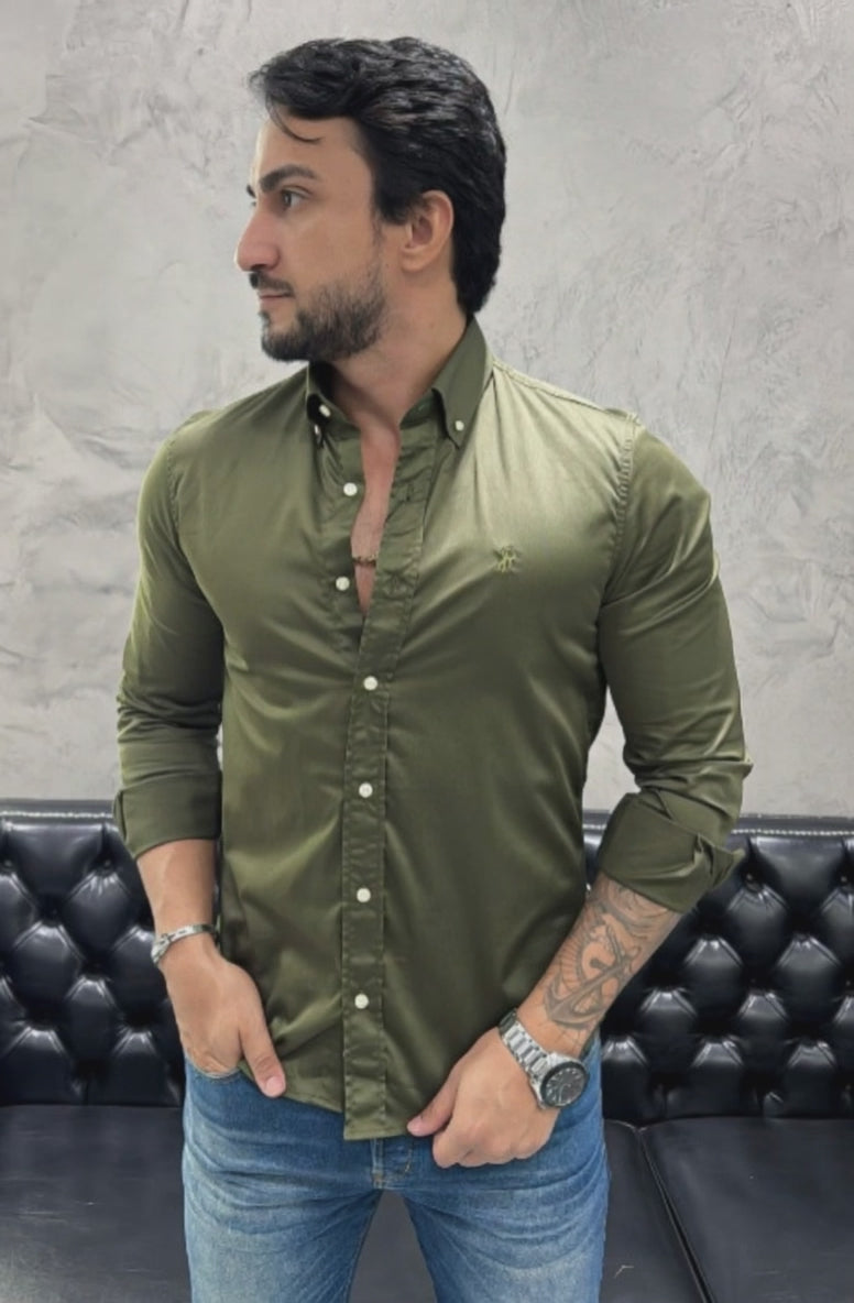 Cargar video: Camisa Hombre Verde Militar Colored