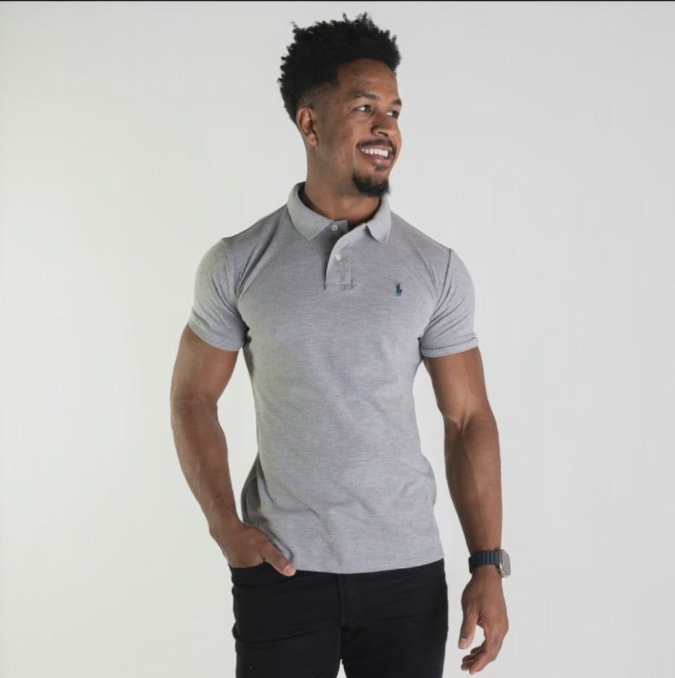 Camiseta Tipo Polo Gris Clasica
